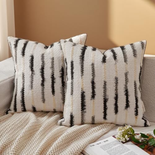 ZIWUROAD Dekorative, weiche gestreifte Couch-Kissenbezüge mit Reißverschluss, modern, quadratisch, für Sofa, Bett, Wohnzimmer, Heimdekoration, Schwarz-Weiß, 2 Stück ZIWUROAD Dekorative, weiche gestreifte Couch-Kissenbezüge mit Reißverschluss, modern, quadratisch, für Sofa, Bett, Wohnzimmer, Heimdekoration, Schwarz-Weiß, 2 Stück von ZIWUROAD