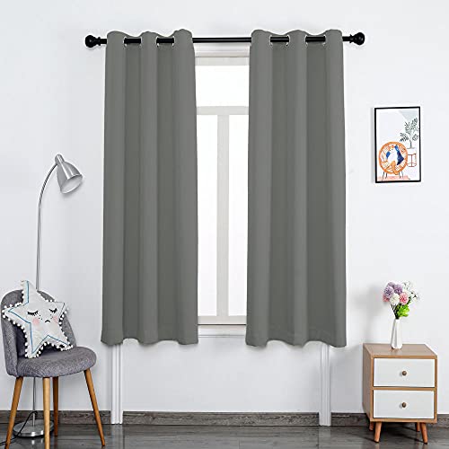 ZJXSNEH Blickdichte Gardinen Verdunkelungsvorhang - Lichtundurchlässige Vorhang mit Ösen für Schlafzimmer Geräuschreduzierung Grau Breite 200x Höhe 120cm|2er Set ZJXSNEH Blickdichte Gardinen Verdunkelungsvorhang - Lichtundurchlässige Vorhang mit Ösen für Schlafzimmer Geräuschreduzierung Grau Breite 200x Höhe 120cm|2er Set von ZJXSNEH