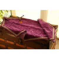 Samt Violett Tischläufer von ZNeedleworks