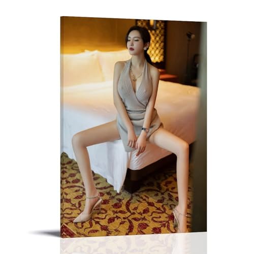 ZOZO HOUSE Sexy Model Girl Sitting on Bed with Legs Spread Wandkunst 12x18inch(30x45cm) von ZOZO HOUSE