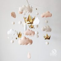 Baby Mobile - Krone Prinzessin Kinderbett Mädchen Kinderzimmer Filz Schlafzimmer Dekor von ZOZOtoys