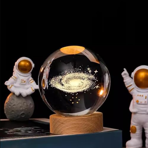 ZVO 3D Kristallkugel Nachtlicht, 3D Planeten LED Lampe, Nachtszene Astronomie LED Ball Lampe mit Holzsockel, USB Planet Glaskugel für Geburtstag Kinder Weihnachten Deko(6cm Milchstraße) von ZVO