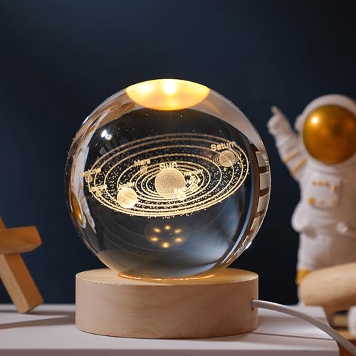 ZVO 3D Kristallkugel Nachtlicht, 3D Planeten LED Lampe, Nachtszene Astronomie LED Ball Lampe mit Holzsockel, USB Planet Glaskugel für Geburtstag Kinder Weihnachten Deko(6cm Sonnensystem) von ZVO