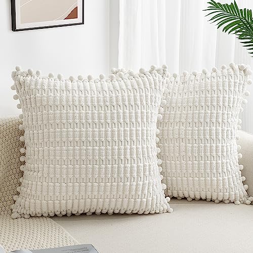 ZWJD 2er Set Beige Kissenbezug 50x50 Kordsamt Sofakissen Weiche Kissenhülle Boho Kissenbezüge Dekokissen Moderne Kissen Deko für Couch Schlafzimmer Zuhause Auto Dekor Zierkissenbezüge Creme von ZWJD