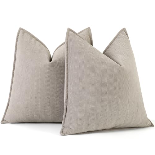 ZWJD Grau Kissenbezug 45x45 2er Set Chenille Kissenbezüge Sofakissen Kissenhüllen mit elegantem Design, weiche und luxuriöse dekorative Dekokissen für Couch, Bett und Heimdekoration ZWJD Grau Kissenbezug 45x45 2er Set Chenille Kissenbezüge Sofakissen Kissenhüllen mit elegantem Design, weiche und luxuriöse dekorative Dekokissen für Couch, Bett und Heimdekoration von ZWJD