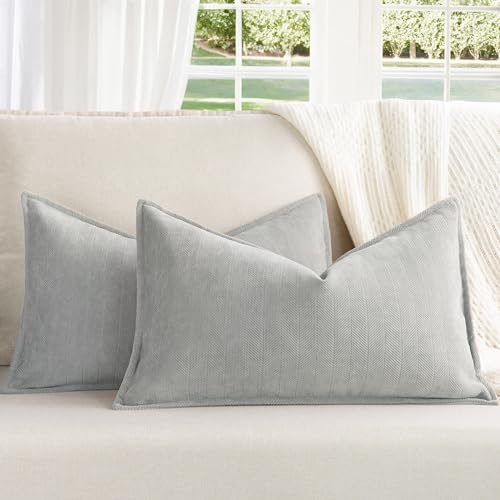 ZWJD Hell Grau Kissenbezug 30x50 2er Set Chenille Kissenbezüge Sofakissen Kissenhüllen mit elegantem Design, weiche und luxuriöse dekorative Dekokissen für Couch, Bett und Heimdekoration ZWJD Hell Grau Kissenbezug 30x50 2er Set Chenille Kissenbezüge Sofakissen Kissenhüllen mit elegantem Design, weiche und luxuriöse dekorative Dekokissen für Couch, Bett und Heimdekoration von ZWJD