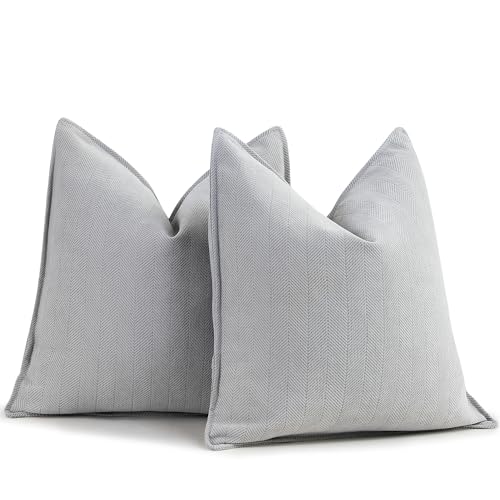 ZWJD Hell Grau Kissenbezug 50x50 2er Set Chenille Kissenbezüge Sofakissen Kissenhüllen mit elegantem Design, weiche und luxuriöse dekorative Dekokissen für Couch, Bett und Heimdekoration ZWJD Hell Grau Kissenbezug 50x50 2er Set Chenille Kissenbezüge Sofakissen Kissenhüllen mit elegantem Design, weiche und luxuriöse dekorative Dekokissen für Couch, Bett und Heimdekoration von ZWJD