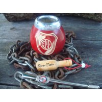 Mate River Plate - Handgeschnitzt Gravur Logo + Namen, Initiale, Datum Stroh Fluss Bonus Löffel Yerba von ZagannGifts