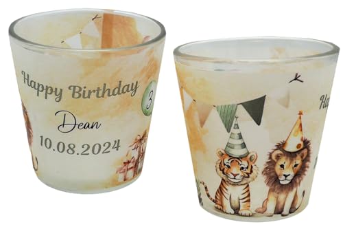 ZauberDeko Windlicht Banderole Safari Geburtstag Löwe Tiger Giraffe Erdmännchen Kinder Party Votivglas Tischdeko PERSONALISIERT 7,5cm Hoch, Menge:2 Stück ZauberDeko Windlicht Banderole Safari Geburtstag Löwe Tiger Giraffe Erdmännchen Kinder Party Votivglas Tischdeko PERSONALISIERT 7,5cm Hoch, Menge:2 Stück von ZauberDeko