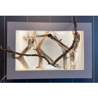 Wandbild Beleuchtet Mit Dekorativen Ästen von ZauberhaftesHolz