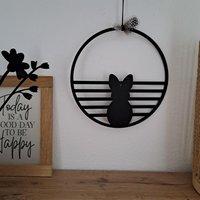 Moderner Gestreifter Osterkranz Mit Ostrrhasrn Schwarz Osterdeko Modern Minimalistisch von ZauberkugelSylvia