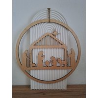 Weihnachtlicher Fensterkranz Mit Krippe Im Skandi Look von ZauberkugelSylvia