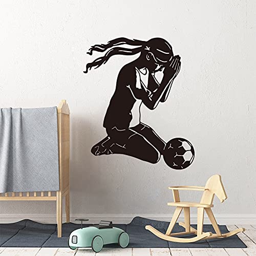 Zdklfm69 Wandtattoo Wandaufkleber Wandsticker Cartoon Mädchen Fußball Betendes Mädchen Zimmer Kinderzimmer Sport Fußball Religion Schlafzimmer Vinyl Dekor 67x56cm von Zdklfm69