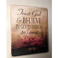Trust God Holzbild Vintage Blechaufhänger, Made in America von ZellnerPrimitives