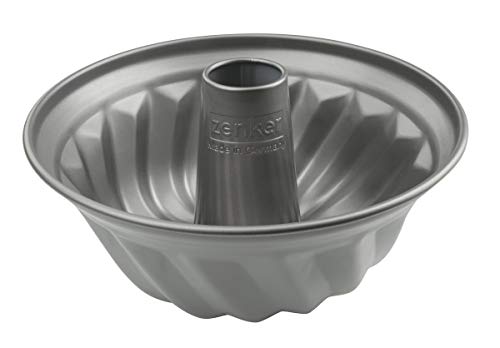 Zenker Gugelhupfform Ø 22 cm Candy, traditionelle Backform für köstlichen Gugelhupf, Backform mit Antihaftbeschichtung (Farbe: silber/grau), Menge: 1 Stück von Zenker