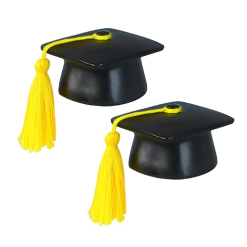 Zerodeko 2 Stück Miniatur Doktorhut aus Resin Dekoratives Abschlussornament Leichtes Tragbares Tischdekor Sicherer Kunstharz für Abschlussfeier Platzsparende Mini Dekoration Zerodeko 2 Stück Miniatur Doktorhut aus Resin Dekoratives Abschlussornament Leichtes Tragbares Tischdekor Sicherer Kunstharz für Abschlussfeier Platzsparende Mini Dekoration von Zerodeko