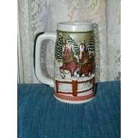 Budweiser Clydesdale Urlaub ~ Stein Der Kupplung Durch Eine Verschneite Überdachte Brücke Limited Edition Becher Handarbeit Anheuser Busch Inc von ZiggyzAttic
