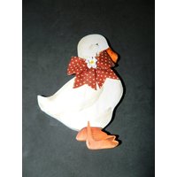 Ein Jahrgang Holzente Wandschmuck, 1 Hand Bemalte Hölzerne Weiße Ente W/Eine Schleife, Die Kleinen Herzen, Eine Niedliche Land Bauernhof Haus von ZiggyzAttic
