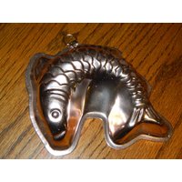 Eine Kleine Eloxierte Aluminium~(Rose Getönte~Vintage Fisch~Jello Mold~Küchendeko~Wandbehang~Aluminiumkollektion~ von ZiggyzAttic