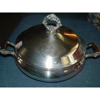 Versilberte Auflaufdose ~Schale Mit Verschnörkeltem Deckel~Gedeckte Chafing-Schale~Perfekt Für Eine Party~Duschen~Lunch~Besonderer Anlass~Towle von ZiggyzAttic