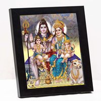 Lord Shiva & Familie Holz Tisch Fotorahmen Für Pooja Raum | 6x8 Zoll, Acrylglas Bunt von ZigzagstoreIN