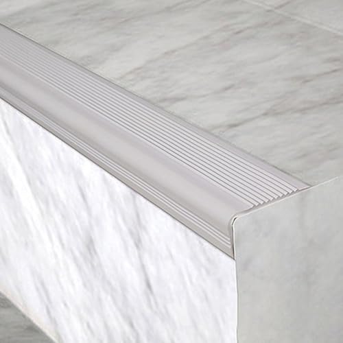 Zilimontt Rutschfester Treppenkantenschutz, PVC-Gummi, Treppenkantenschutz für Innen- und Außenbereich, Sicherheitsstreifen, gerillt, rutschfestes Design, einfache Installation und Reinigung, ideal von Zilimontt
