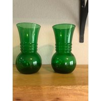 Mid Century Modern Style Vasen Set Mit 2 Vintage Grünen Glas von ZingoFinds