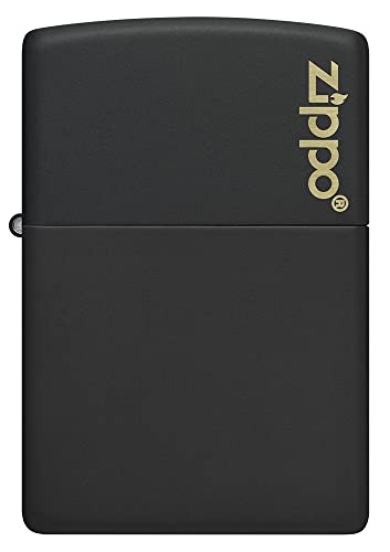 ZIPPO - Black Matte mit Logo - nachfüllbares Sturmfeuerzeug in hochwertiger Geschenkbox (schwarz, Flammenmotiv graviert) von Zippo
