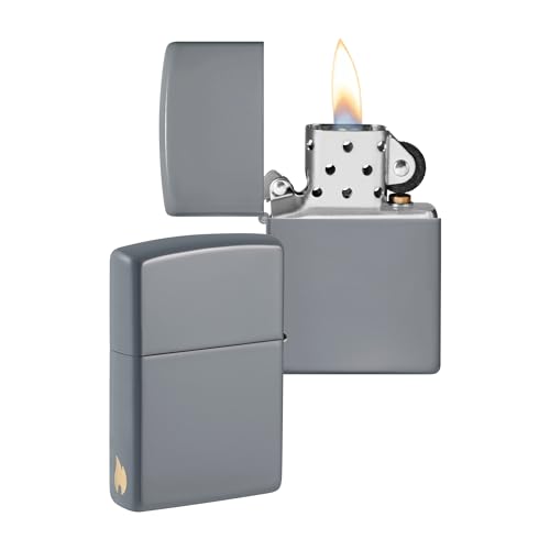 ZIPPO - Flat Grey mit Logo - nachfüllbares Sturmfeuerzeug in hochwertiger Geschenkbox (grau, Flammenmotiv graviert) von Zippo