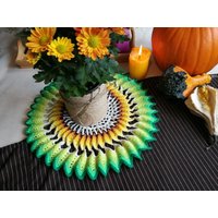 Thanksgiving Day Tisch Dekor Handmade Häkeln Serviette Gelb Und Grün Farbe Home Decor Einzigartige 3D-Muster Runde Deckchen Thanksgiving Day Tisch Dekor Handmade Häkeln Serviette Gelb Und Grün Farbe Home Decor Einzigartige 3D-Muster Runde Deckchen von ZitaCraft