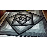 Hand Gehäkelte Grandma Kaleidoskop Decke Schwarz Weiß Dunkelgrau Hellgrau von ZixisCrochetFromOZ