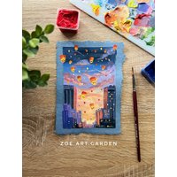 Original Gouache Himmel Laterne Gemälde Sonnenuntergang Stadtbild | 13 X 18 cm von ZoeArtGarden
