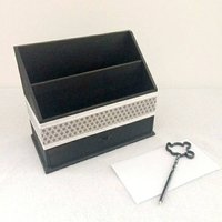 Briefständer Aus Holz Für Die Organisation Und Aufbewahrung Im Büro Briefständer Aus Holz Für Die Organisation Und Aufbewahrung Im Büro von Zoeetnana