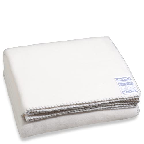 Zoeppritz since 1828 Smoothy Fleece-Decke – Flauschige Kuscheldecke aus Polarfleece - vegan – 140x190cm – 010 Off-White, 010 Offwhite Zoeppritz since 1828 Smoothy Fleece-Decke – Flauschige Kuscheldecke aus Polarfleece - vegan – 140x190cm – 010 Off-White, 010 Offwhite von Zoeppritz Since 1828