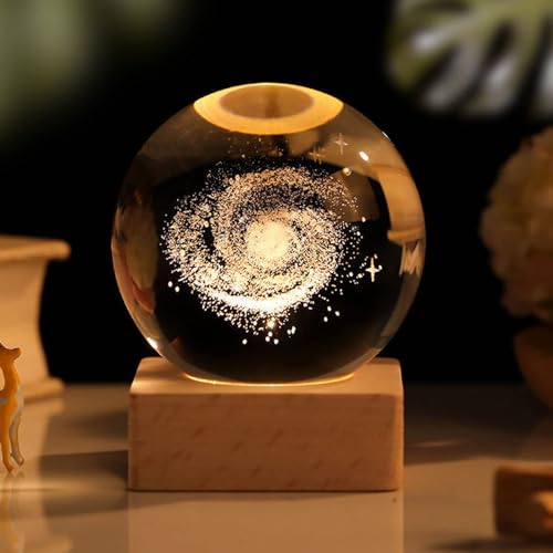 Zoomarlous 3D Kristallkugel Nachtlicht, USB 3D Sonnensystem Planeten Kristallkugel Nachtlicht Kreative Nachtszene Astronomie LED Ball Lampe,Mit Holzsockel, 3D Solar System Crystal Ball von Zoomarlous