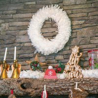 Glitzernder Dekorativer Weißer Feder-Weihnachtskranz - Einzigartiger Winterweiß-Urlaub & Weihnachtsdekor Federkranz Zucker® von ZuckerFeatherPlace