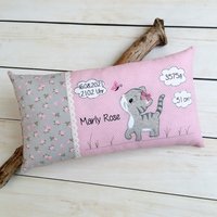Kinderkissen Geburtskissen Namenskissen Kissen Personalisiert Zur Taufe Taufgeschenk Geschenk Geburt Mit Katze Bestickt Kinderkissen Geburtskissen Namenskissen Kissen Personalisiert Zur Taufe Taufgeschenk Geschenk Geburt Mit Katze Bestickt von ZuckerschnutenShop