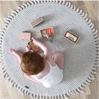 Runder Handgemachter Kinderzimmer Teppich Haferflocken Baumwolle Kinderspielteppich von ZuriHouse