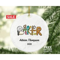 Bäcker Weihnachten Ornament Personalisiert - Bäckerei Gebäck Geschenk Für Einen Koch Benutzerdefinierte Name Dessert Chef Mitarbeiter Bäcker Weihnachten Ornament Personalisiert - Bäckerei Gebäck Geschenk Für Einen Koch Benutzerdefinierte Name Dessert Chef Mitarbeiter von aCreativePanda