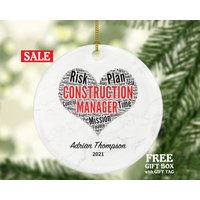 Bauleiter Personalisierte Weihnachtsverzierung - Gebäude Erbauer Benutzerdefinierte Name Jahresgeschenk Bauleiter Personalisierte Weihnachtsverzierung - Gebäude Erbauer Benutzerdefinierte Name Jahresgeschenk von aCreativePanda