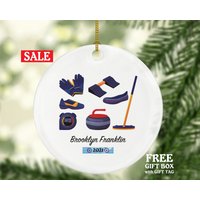 Curling Weihnachten Ornament Personalisiert, Geschenk Für Curler Ausrüstung Stone Curling Weihnachten Ornament Personalisiert, Geschenk Für Curler Ausrüstung Stone von aCreativePanda