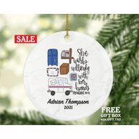 Postbote Lkw Postangestellte Weihnachtsverzierung Personalisiert - Mailman Wertschätzung Geschenk Danke Essential Worker Holiday Postbote Lkw Postangestellte Weihnachtsverzierung Personalisiert - Mailman Wertschätzung Geschenk Danke Essential Worker Holiday von aCreativePanda