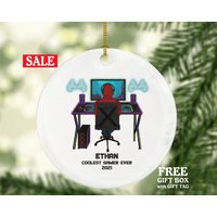 Videospiel-Player Gamer Boy-Spiel-Weihnachtsverzierung, Personalisiert Für Tree Male Controller Addict Videospiel-Player Gamer Boy-Spiel-Weihnachtsverzierung, Personalisiert Für Tree Male Controller Addict von aCreativePanda