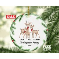 Weihnachten Ornament - Hirsch Familie Neues Baby Mädchen Junge Eltern Mutter Vater Mama Papa Geschenk Kind Weihnachten Ornament - Hirsch Familie Neues Baby Mädchen Junge Eltern Mutter Vater Mama Papa Geschenk Kind von aCreativePanda