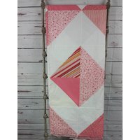 Unvollendetes Quilt TopModerne Königin QuiltDiamond MusterQueen Decke, Pink Und WeißQuilt KitReady To Quilt von aFabricHabit