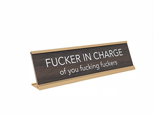 aahs!! Engraving ?Fucker in Charge?-Schild im Namensschild-Stil, Braun von aahs!! Engraving