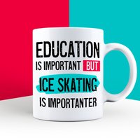 Eislauf-Liebhaber-Geschenk, Eislauf-Geschenke, Schlittschuh-Geschenke, Lustiges Eistanz-Geschenkthema, Bildung Ist Wichtig. Eislauf-Fan-Tasse Edu von abitofbanter