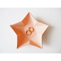 Kleines Origami Sterntablett Aus Leder, Lederaccessoires Tablett, Lederschmucktablett, Ledertablett - Natur von abokika