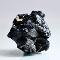 Faseriger Schwarzer Turmalin Auf Quarz | Roher Edelstein, Rauer Turmalin, Heilstein, Kristallgitter, Seltene Mineralprobe Faseriger Schwarzer Turmalin Auf Quarz | Roher Edelstein, Rauer Turmalin, Heilstein, Kristallgitter, Seltene Mineralprobe von affordablemineralsNY