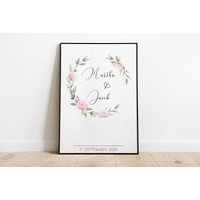 Vintage Blumenkranz - Namen Datum Personalisiertes Poster in Pastellfarben Den Größen A5 A3 Vintage Blumenkranz - Namen Datum Personalisiertes Poster in Pastellfarben Den Größen A5 A3 von afisaPapeterie